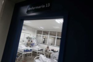 Falta oxigênio em Manaus e hospitais virão câmaras de asfixia
