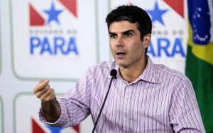 Helder Barbalho se aborreceu com atraso na entrega das vacinas