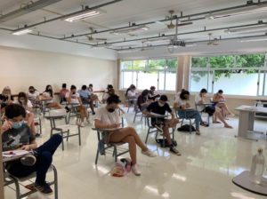 Fuvest realiza prova com restrições por causa do Covid-19