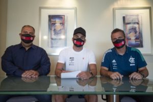 Flamengo renova contrato de Thiago Maia até junho de 2022