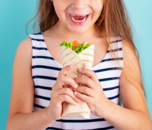 Dicas para incentivar a criançada a comer alimentos saudáveis