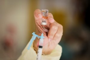 GDF | Funcionários do Hospital da Criança são vacinados