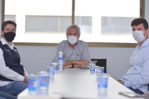 “É um hospital que vai dar suporte 100% ao tratamento e enfrentamento à Covid-19”, diz Caiado