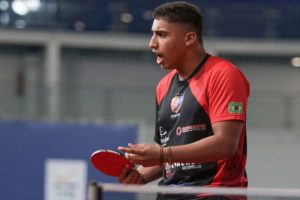 Mesatenista Abimael Menezes do DF pede apoio no Digital Table Tennis