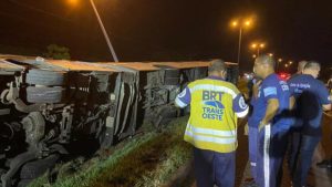 Rio de Janeiro | acidente deixa um morto e 35 feridos