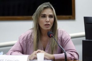 Comissão aprova contratação avulsa de serviços de telecomunicações