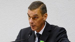 André Brandão renuncia ao cargo