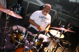 Morre baterista Mano, da banda Trem das Cores