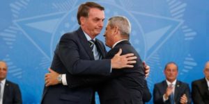 Bolsonaro se reúne com Braga Netto e Luiz Ramos no domingo. Pauta: Saída de Ernesto