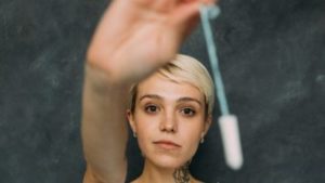 Parar de menstruar: afinal, esta é ou não uma boa ideia?