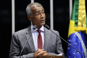 Romário, que apoiou Pacheco, aporta no PL
