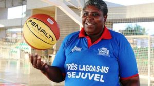 Ex-campeã mundial de basquete Ruth de Souza morre por complicações da Covid-19