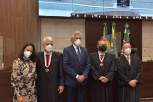 Caiado cita “convergência entre poderes” durante posse de novos desembargadores do Tribunal de Justiça do Estado de Goiás