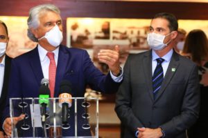 Caiado dá posse ao novo secretário de Agricultura, Pecuária e Abastecimento, Tiago Freitas de Mendonça