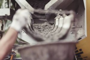Grupo líder na produção de cimento deixa o Brasil