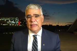 Senadores articulam CPI para apurar atuação de prefeitos e governadores na pandemia
