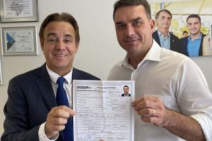Família Bolsonaro desembarca no Patriotas 51