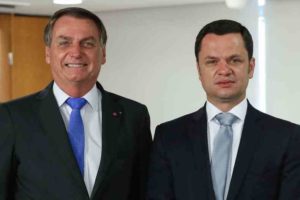 CPI da Covid quer convocar ministro da Justiça