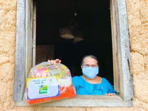 Governo de Goiás e OVG distribuem 80 mil cestas básicas em três semanas