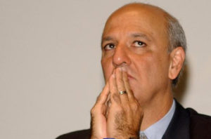 Ex-governador do Distrito Federal, José Roberto Arruda, é condenado a 12 anos de perda dos direitos políticos