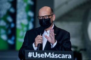 AO VIVO: Dimas Covas mostrará bastidores de compra de vacinas