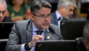 Senador pede reconvocação de Eduardo Pazuello na CPI da Covid