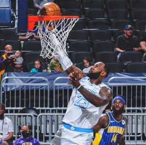 Volta de LeBron James dita o tom da rodada de sábado da NBA