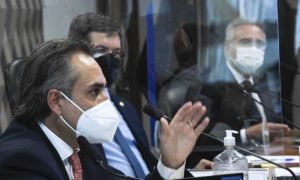 Carlos Murillo diz que Pfizer fez três ofertas de vacinas para o Brasil em 2020