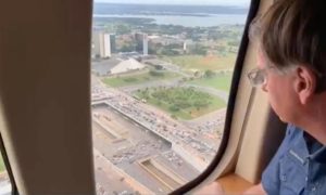 Bolsonaristas fazem atos pró-governo no 1° de maio
