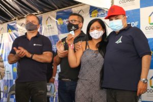 Ibaneis entrega 88 moradias do Parque do Sol e leva dignidade para o Sol Nascente-DF