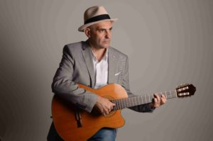 Leandro Bertolo lança seu segundo disco,  agora totalmente autoral