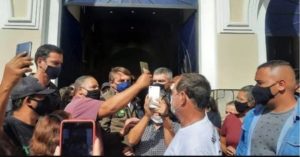 Presidente passeia até Formosa-DF onde há 80% de ocupação de Covid-19 em hospitais