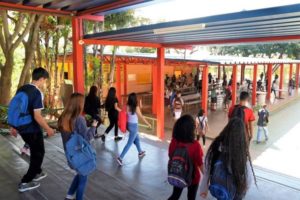 Retorno às aulas tem alteração no DF