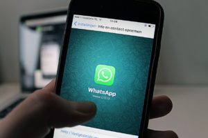 Pagamento pelo WhatsApp:  dicas de segurança para não cair em golpes