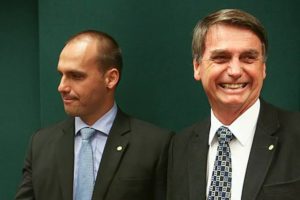 Presidente melhora, evita falar e pode não ser operado
