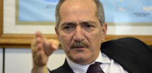 Blindados em Brasília são apenas coincidência, diz ex-ministro da Defesa de Dilma