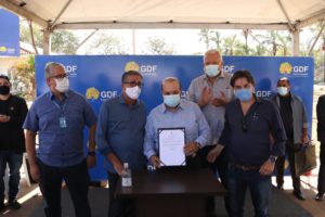 Ibaneis anuncia vacinação para adolescentes de 12 a 15 anos