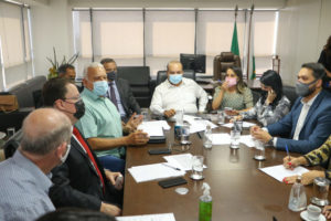 Pacote milionário e contratações para impulsionar a saúde