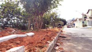 Riacho Fundo:  Administração realiza construção de calçadas na Qs 8/10