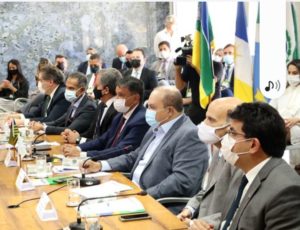 Governadores defendem isenção na crise entre poderes