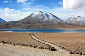Trabalhadores votam para iniciar greve na mina de Escondida no Chile