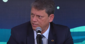 Tarcísio diz que prisão de Jefferson abre precedente perigoso