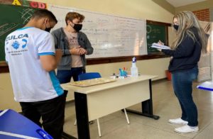 Escolas de tempo integral têm melhores resultados no Ideb, aponta estudo