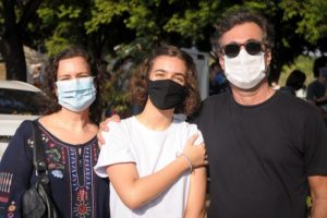 Ibaneis anuncia vacinação para adolescentes de 14 e 15 anos para esta quarta (15) no DF