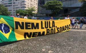 Protestos na avenida Paulista pedem impeachment, “fora Bolsonaro”, “Bolsonaro traidor”