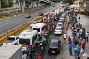 Justiça proíbe caminhoneiros de bloquearem rodovias