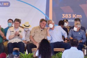 Caiado participa do lançamento da Ferrovia de Integração do Centro-Oeste, em Mara Rosa, no Norte goiano