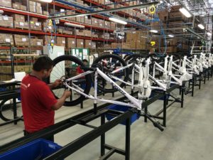 Setor de bikes supera falta de peças e cresce na pandemia