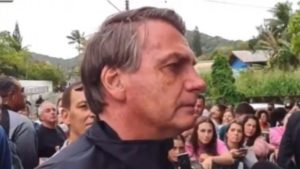 Presidente barrado por falta de vacina para assistir Santos x Grêmio