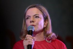 PF investiga adulteração em cadastros do SUS de Boulos, Gleisi e Manuela